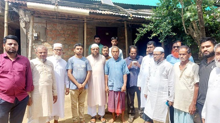 বিএসএফের গুলিতে নিহত স্বর্ণা দাসের পরিবারের পাশে জামায়াত নেতারা