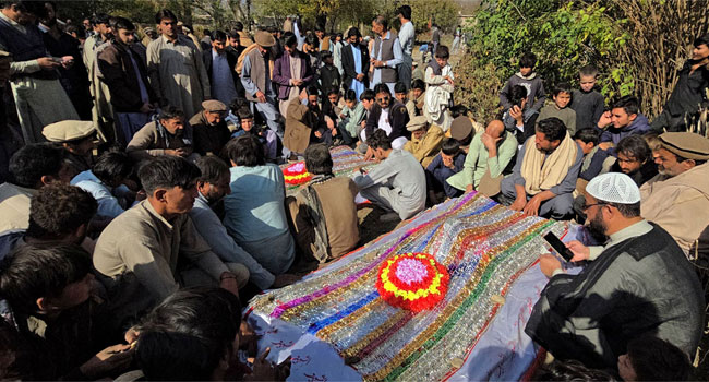 পাকিস্তানে সাম্প্রদায়িক দাঙ্গায় নিহতের সংখ্যা ১০০ ছাড়ালো