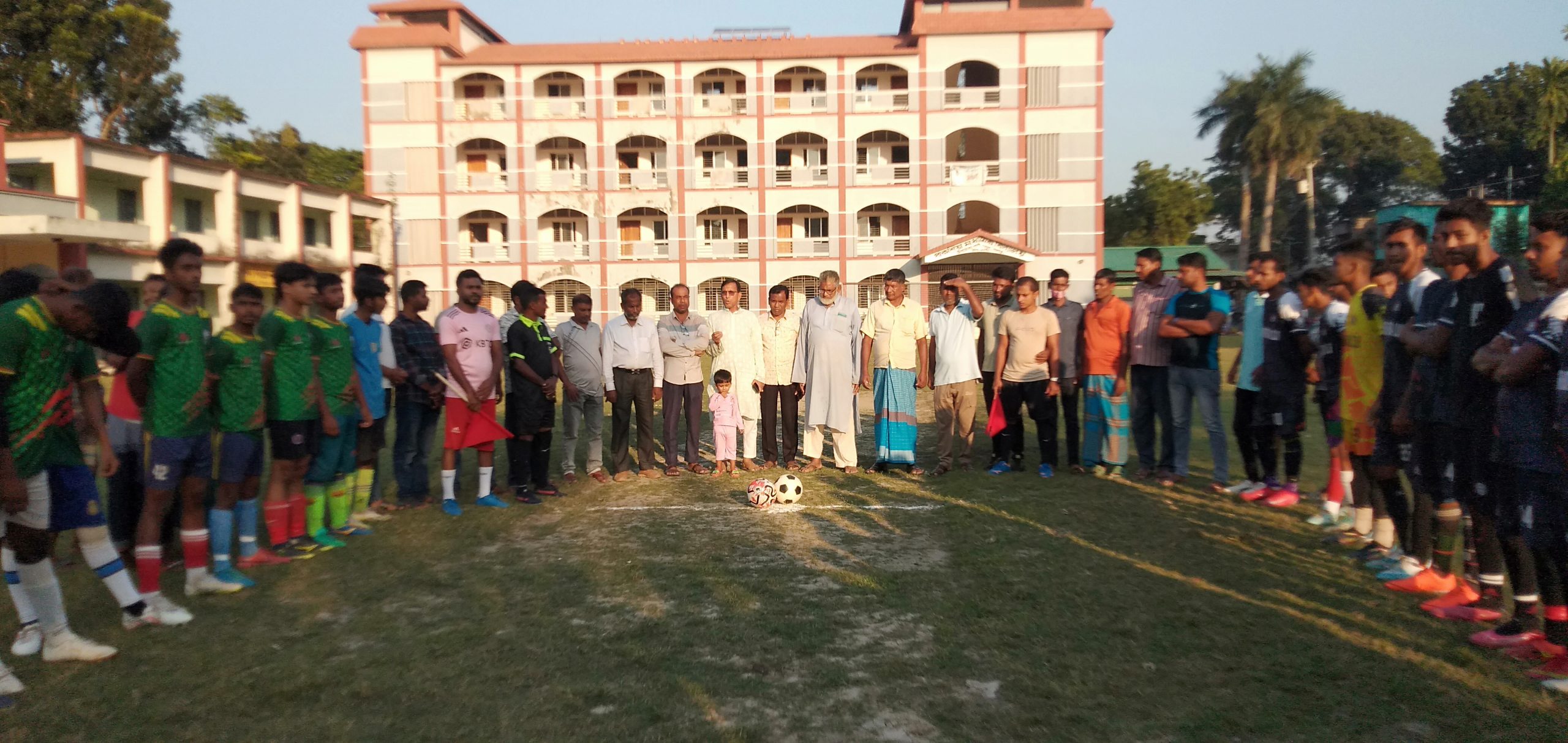 শার্শার ডিহিতে আরাফাত রহমান কোকো স্মৃতি ফুটবল টুর্নামেন্টের উদ্বোধন