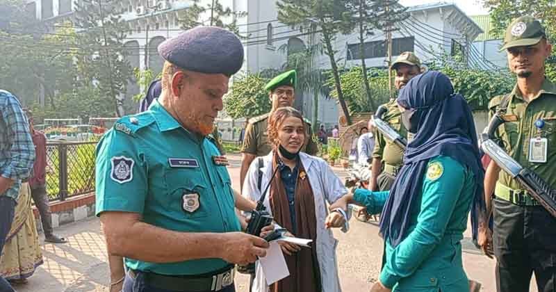 ঢামেক হাসপাতালে আবারও এক ‘ভুয়া নারী চিকিৎসক’কে আটক