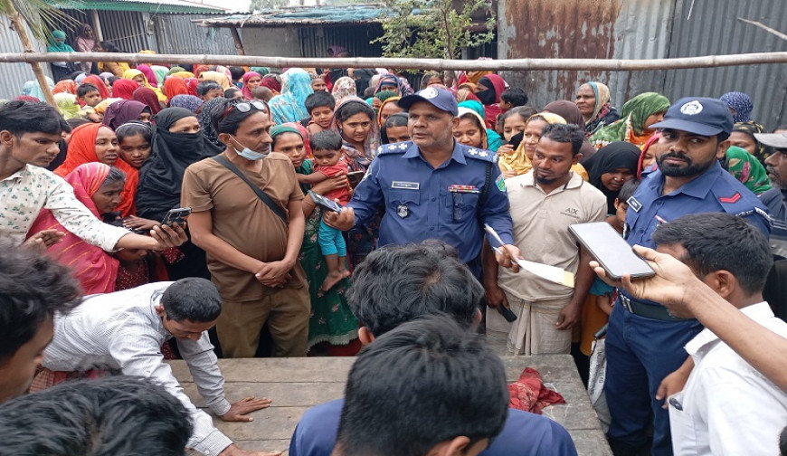 বাবাকে কুড়াল দিয়ে কুপিয়ে হত্যা করেছে ছেলে