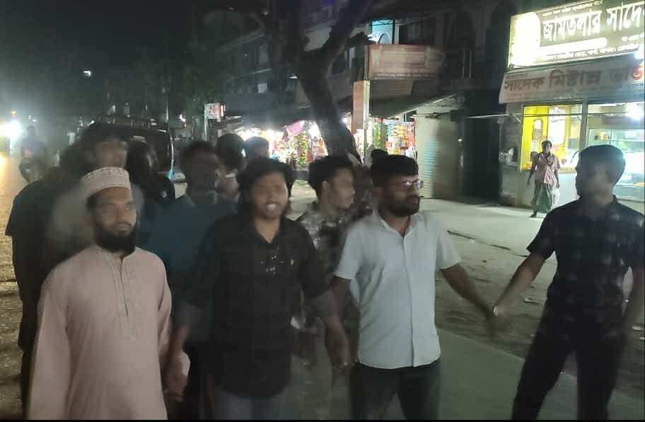 হাসনাত আব্দুল্লাহ’র উপর সন্ত্রাসী হামলায় প্রতিবাদে শার্শায় বিক্ষোভ মিছিল