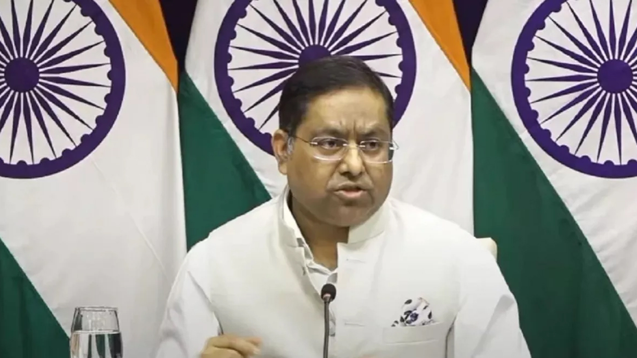 আওয়ামীলীগের কার্যক্রম নিষিদ্ধের প্রতিক্রিয়ায় যা বলল ভারত, দ্রুত নির্বাচনের প্রত্যাশা