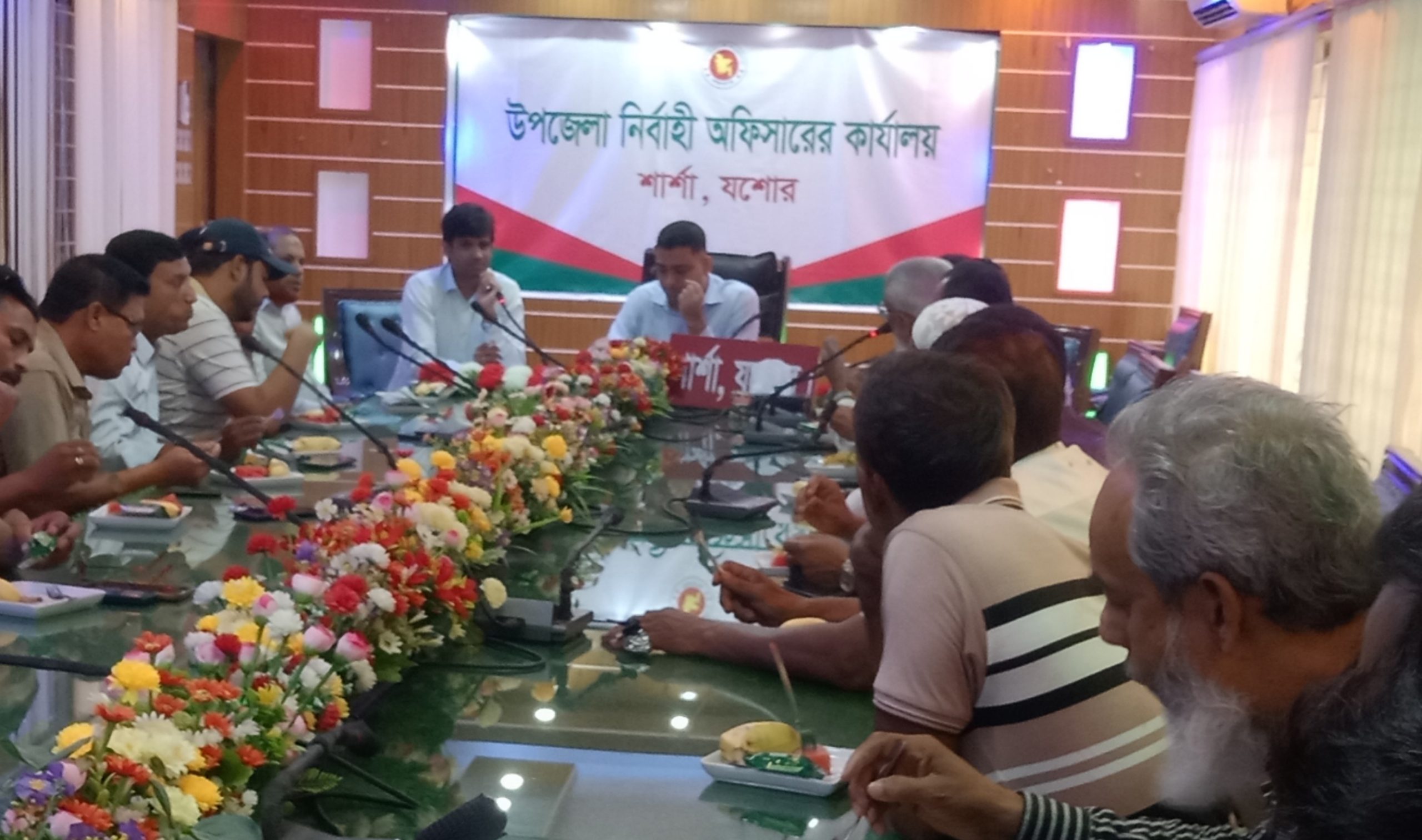 শার্শায় আম ভেঙ্গে বাজারজাত করার সিন্ধান্ত