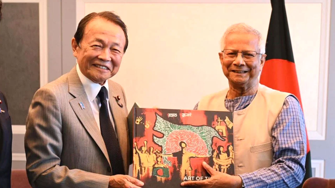 প্রধান উপদেষ্টা ব্যক্ত করলেন যেকোনো পরিস্থিতিতে আগামী বছরের জুনের মধ্যে নির্বাচন