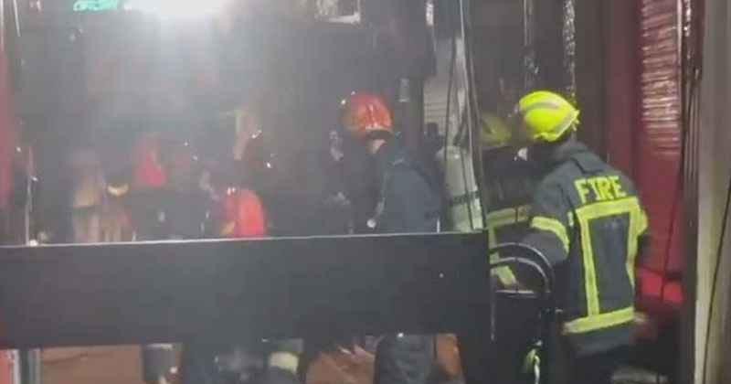 রাজধানীর পুরানা পল্টনের সাব্বির টাওয়ারে অগ্নিকাণ্ড নিয়ন্ত্রণে ফায়ার সার্ভিসের ৭ ইউনিট