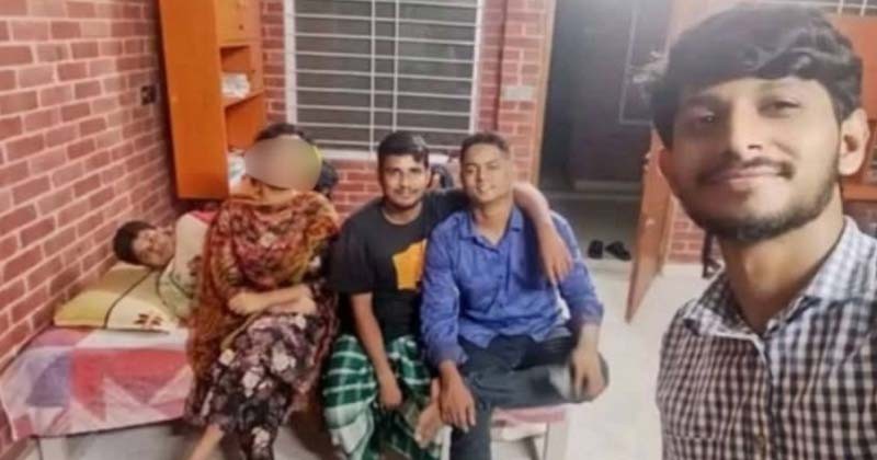 জাবিতে ছাত্রদের হলে ছাত্রীর প্রবেশ, বলছে পুরনো ছবি, তদন্তে কমিটি
