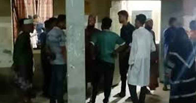 কুমিল্লা নাঙ্গলকোট স্টেশনে  যাত্রী রেখেই চলে গেল ট্রেন, বরখাস্ত হলেন স্টেশন মাস্টার