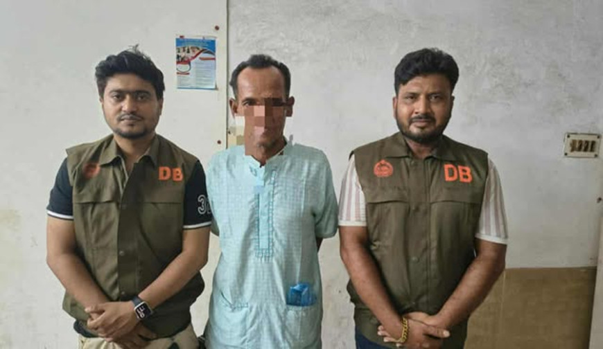 যশোরের শীর্ষ সন্ত্রাসী ‘বদু’কে আটক করেছে পুলিশ