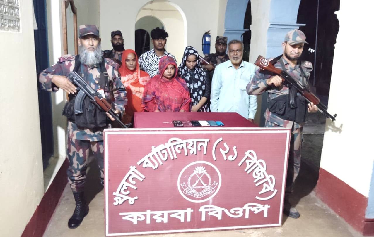শার্শা সীমান্তে অবৈধ ভাবে ভারতে প্রবেশের সময় আটক ৫
