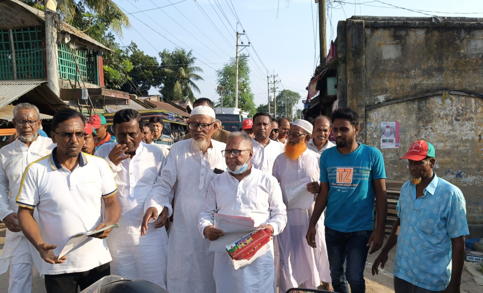 শার্শায় ৩১ দফা বাস্তবায়নে বিএনপি প্রধান উপদেষ্টা মধুর নেতৃত্বে প্রচার মিছিল ও লিফলেট বিতরণ     