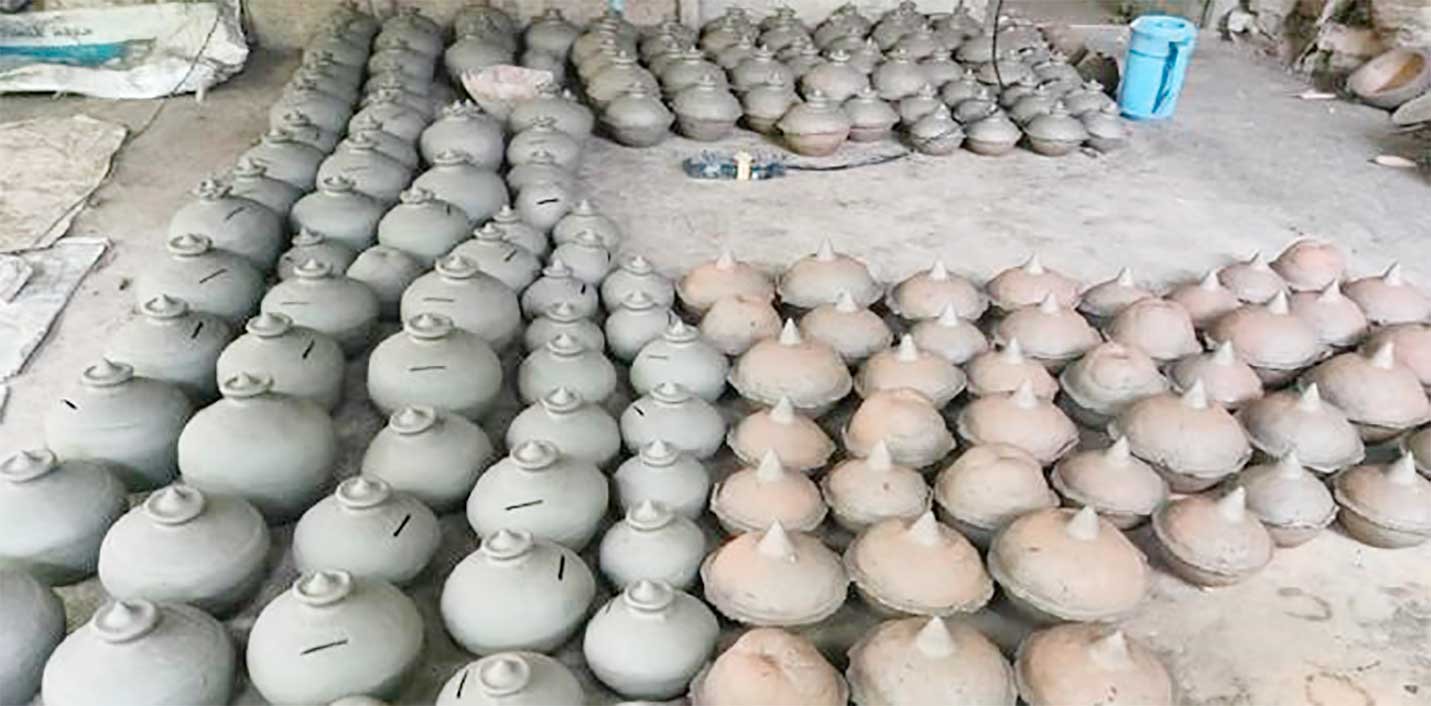 খুলনার মৃৎশিল্প টিকে থাকার লড়াইয়ে হিমসিম খাচ্ছে
