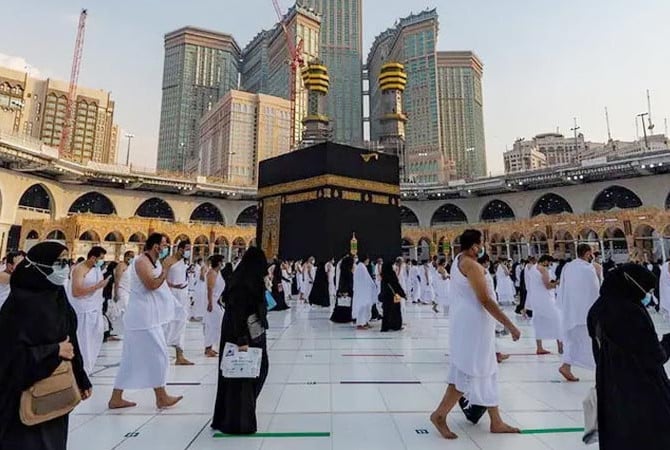 ওমরাহ পালনের ভিসা নিয়ে নতুন সিদ্ধান্ত নিয়েছে সৌদি