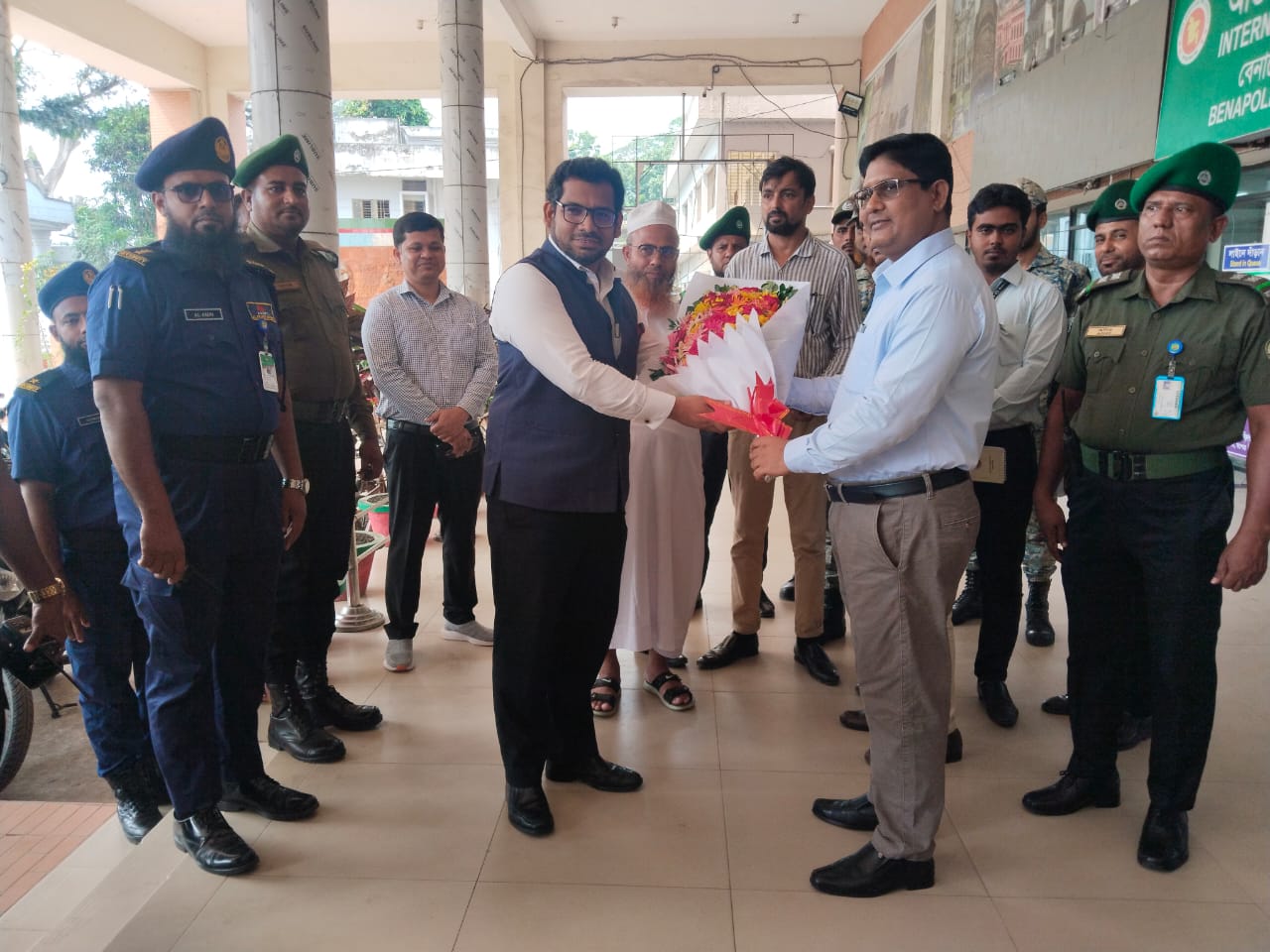 বাংলাদেশে নিযুক্ত ঢাকাস্থ ভারতীয় দূতাবাসের ডেপুটি হাইকমিশনারের বেনাপোল বন্দর পরিদর্শন
