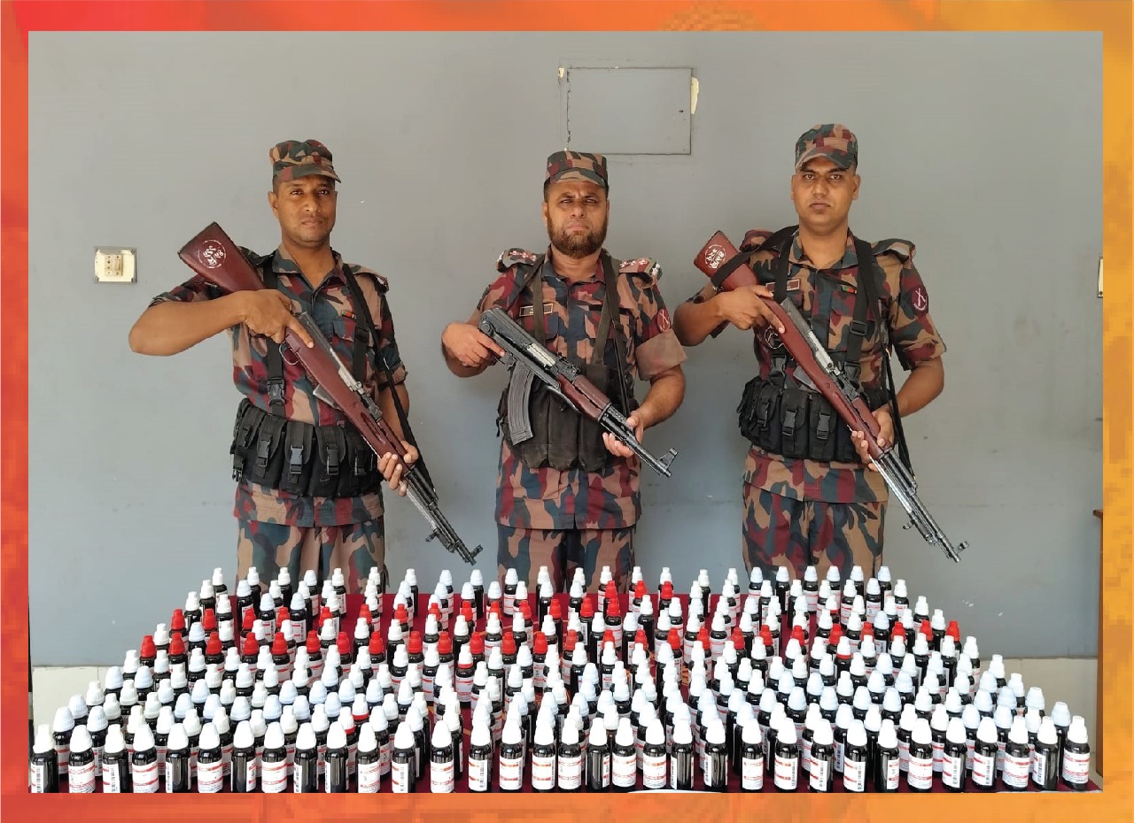 সীমান্তে অভিযান চালিয়ে মালিকবিহীন চোরাচালানী মালামাল আটক