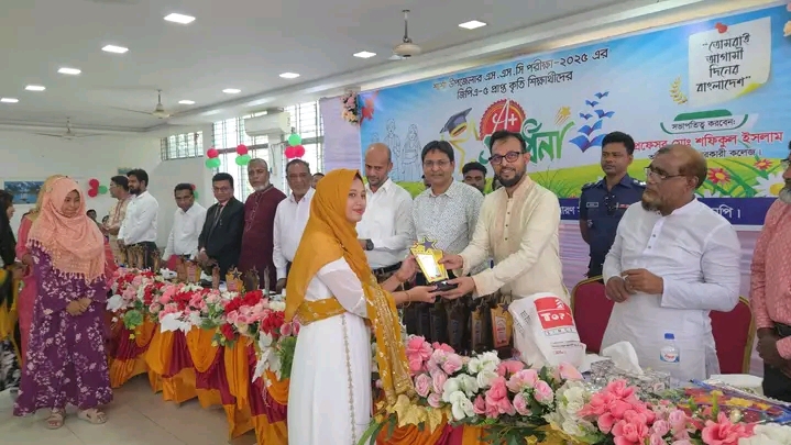 বেনাপোলে কৃতি শিক্ষার্থীদের সংবর্ধনা ও শিক্ষাবৃত্তি প্রদান