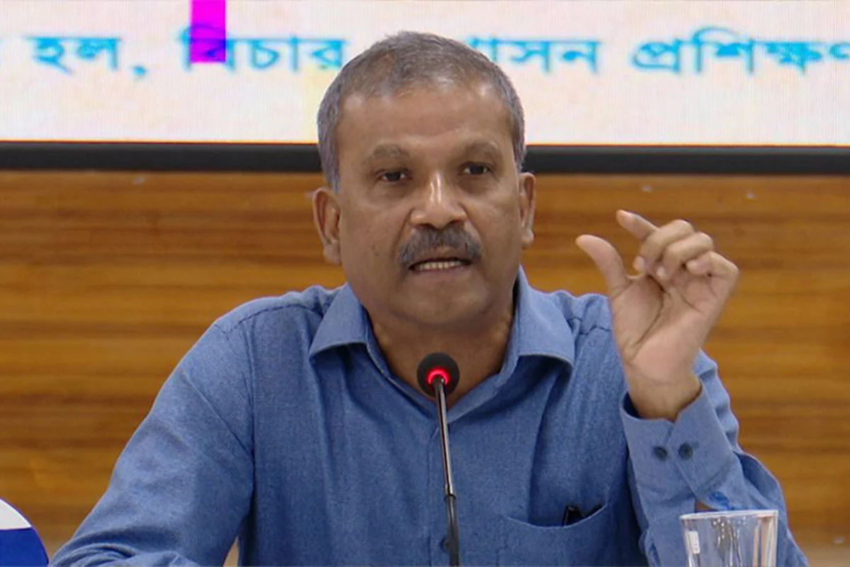 জুলাই সনদ বাস্তবায়ন নিয়ে ৩-৪ দিনের মধ্যে সিদ্ধান্ত দেবে সরকার-আইন উপদেষ্টা