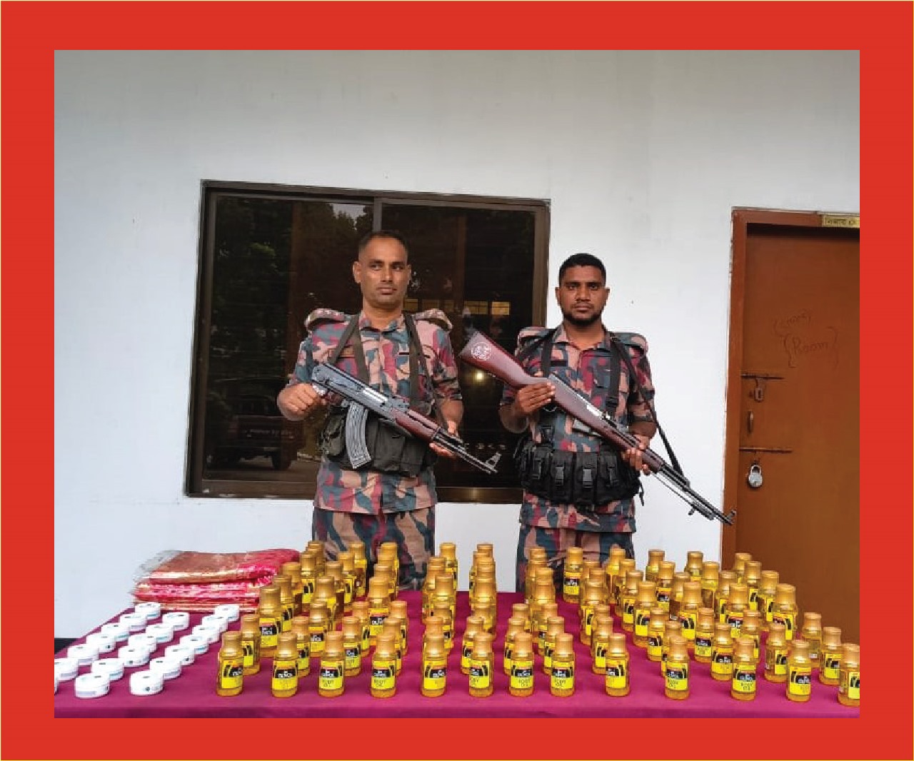 যশোর সীমান্তে মালিকবিহীন চোরাচালানী মালামাল আটক করেছে বিজিবি