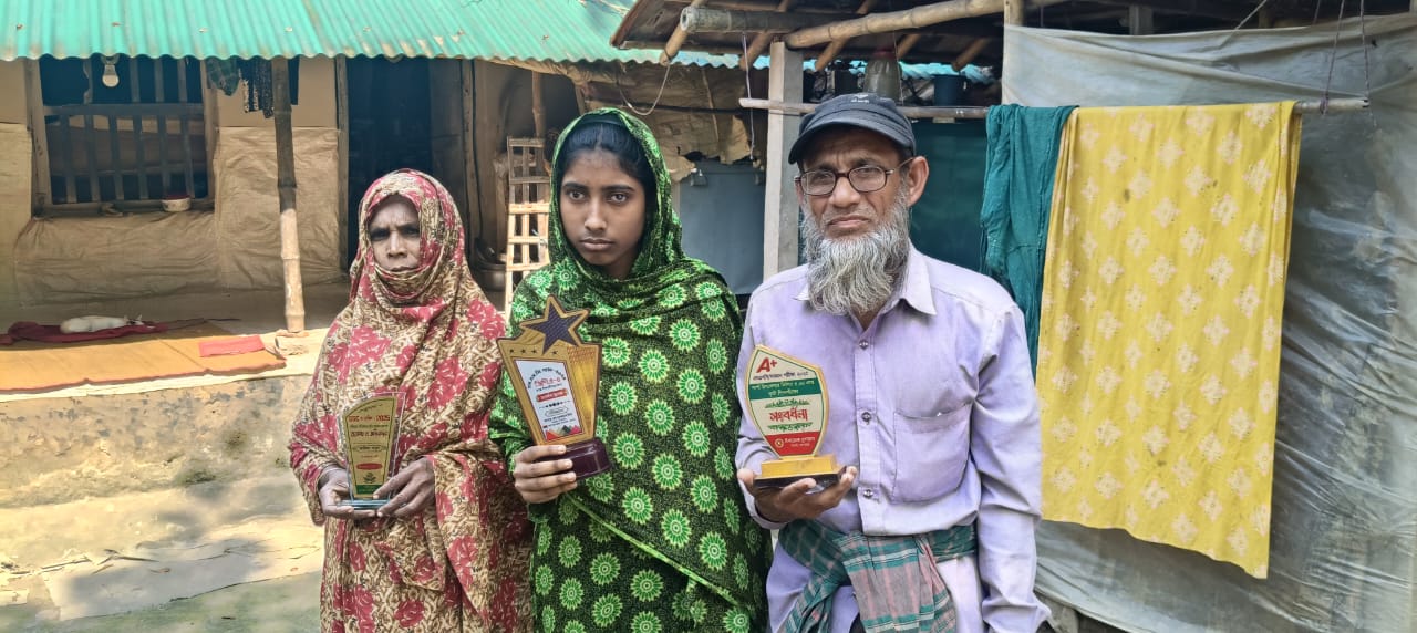 শার্শায় দৃষ্টিহীনতা হওয়া সত্বেও ডাক্তারের স্বপ্ন আরিফার