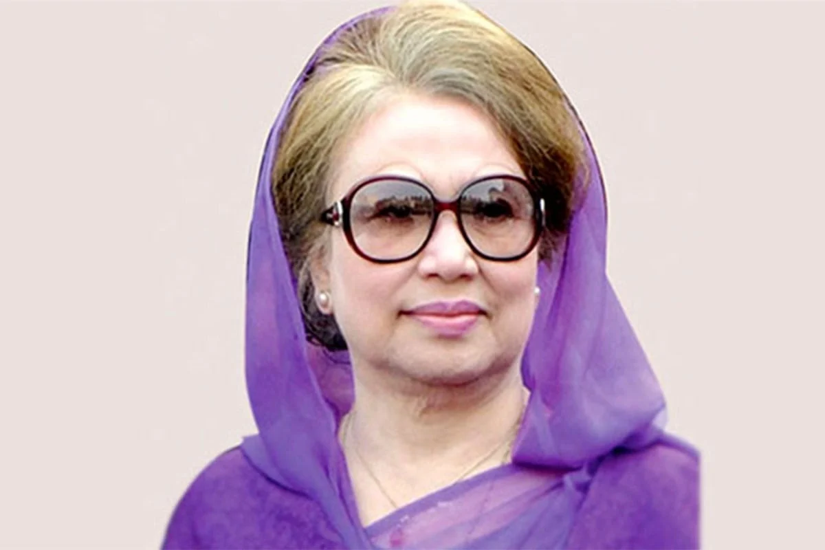 খালেদা জিয়াকে দেখতে গেলেন এভারকেয়ারে তিন বাহিনী প্রধান