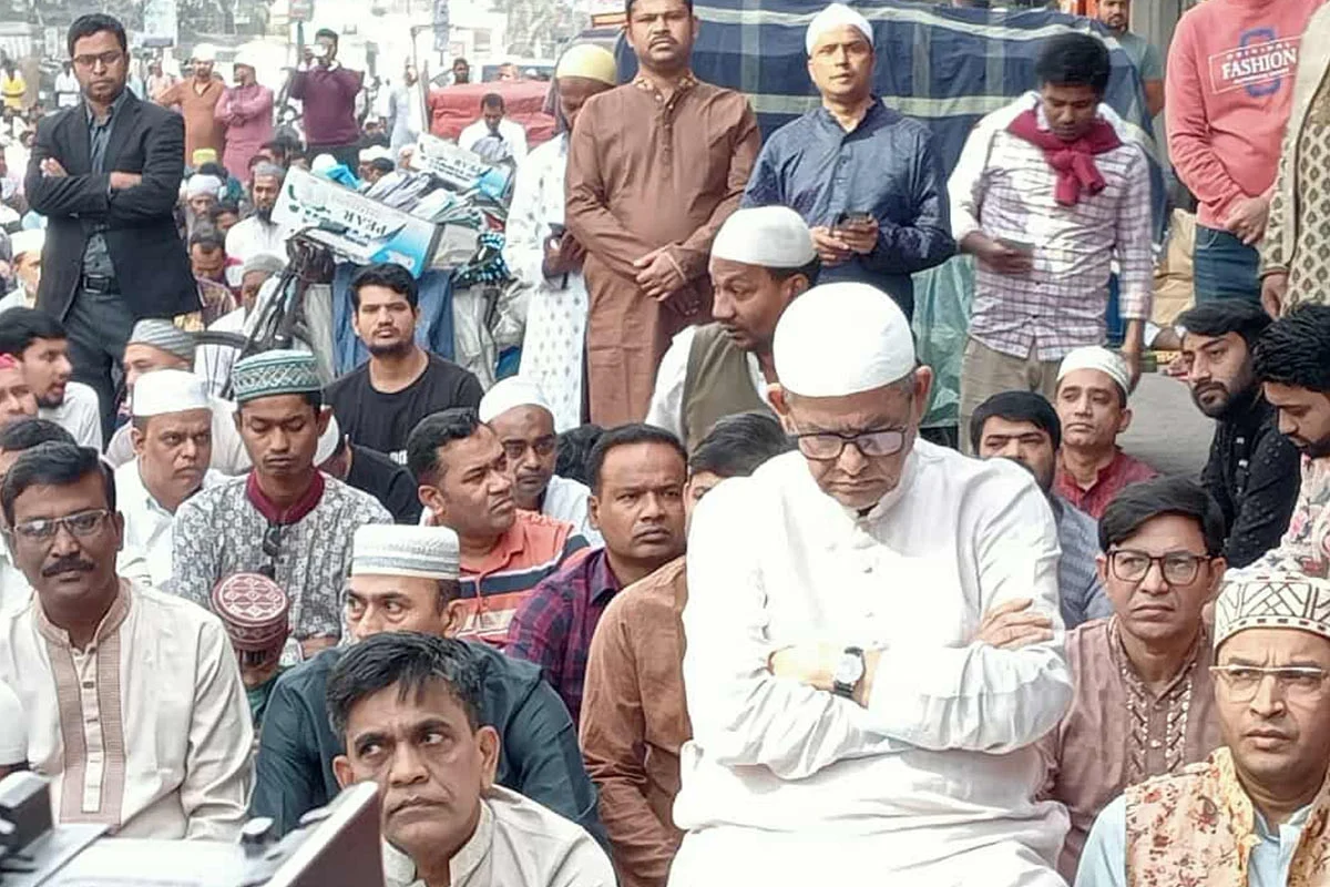 খালেদা জিয়ার সুস্থতায় সারা দেশে বিশেষ দোয়া অনুষ্ঠিত