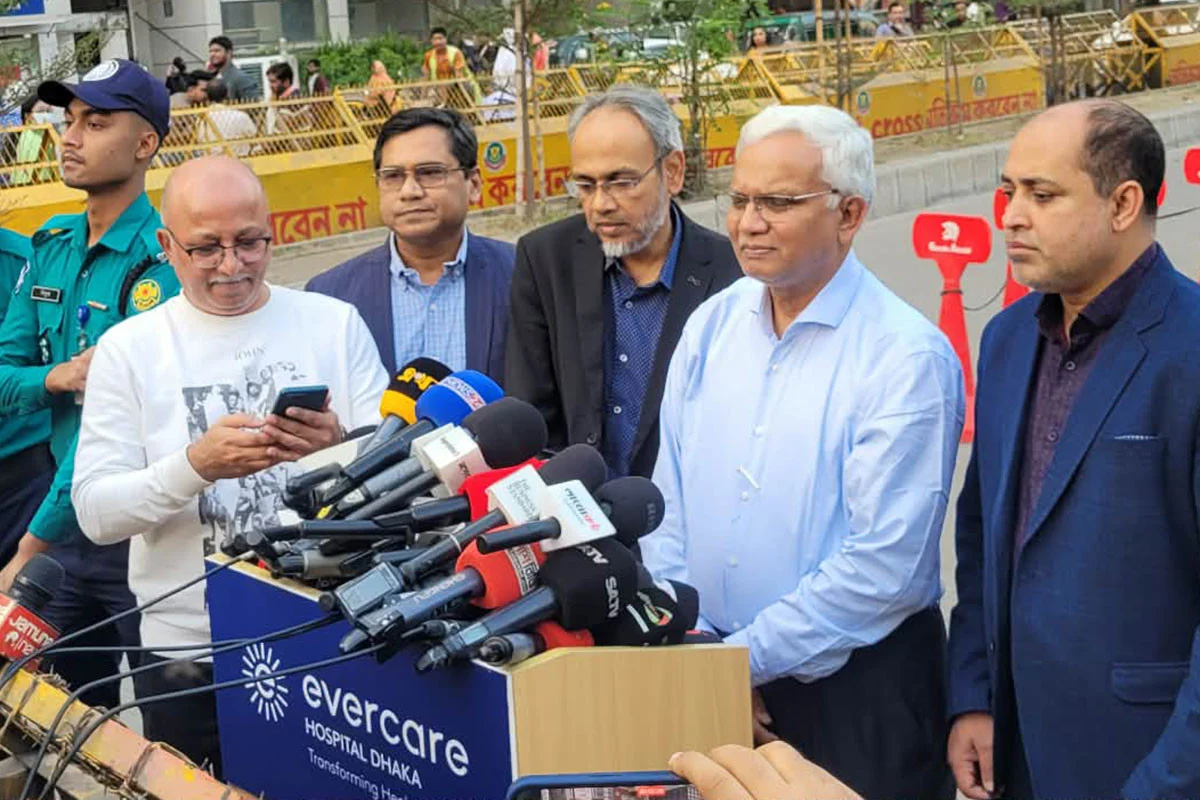 খালেদা জিয়ার লন্ডন যাত্রা নির্ভর করছে শারীরিক পরিস্থিতির ওপর