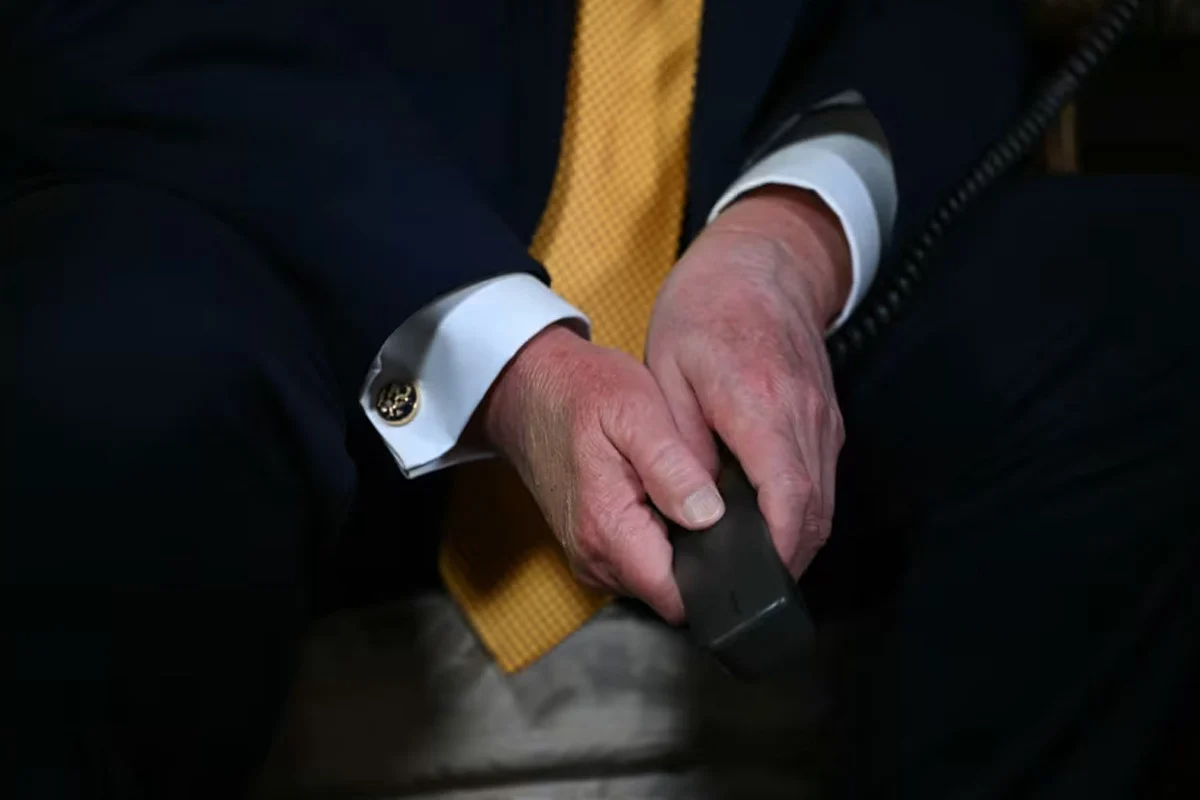 গুরুতর অসুস্থ ট্রাম্প, হাতে নতুন কালশিটে নিয়ে নানা প্রশ্ন