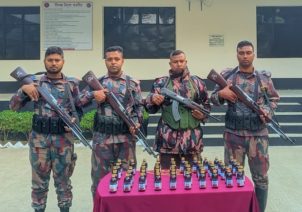 যশোর সীমান্তে অভিযানে অবৈধ মাদকদ্রব্য ও চোরাচালানী পন্য আটক করেছে বিজিবি