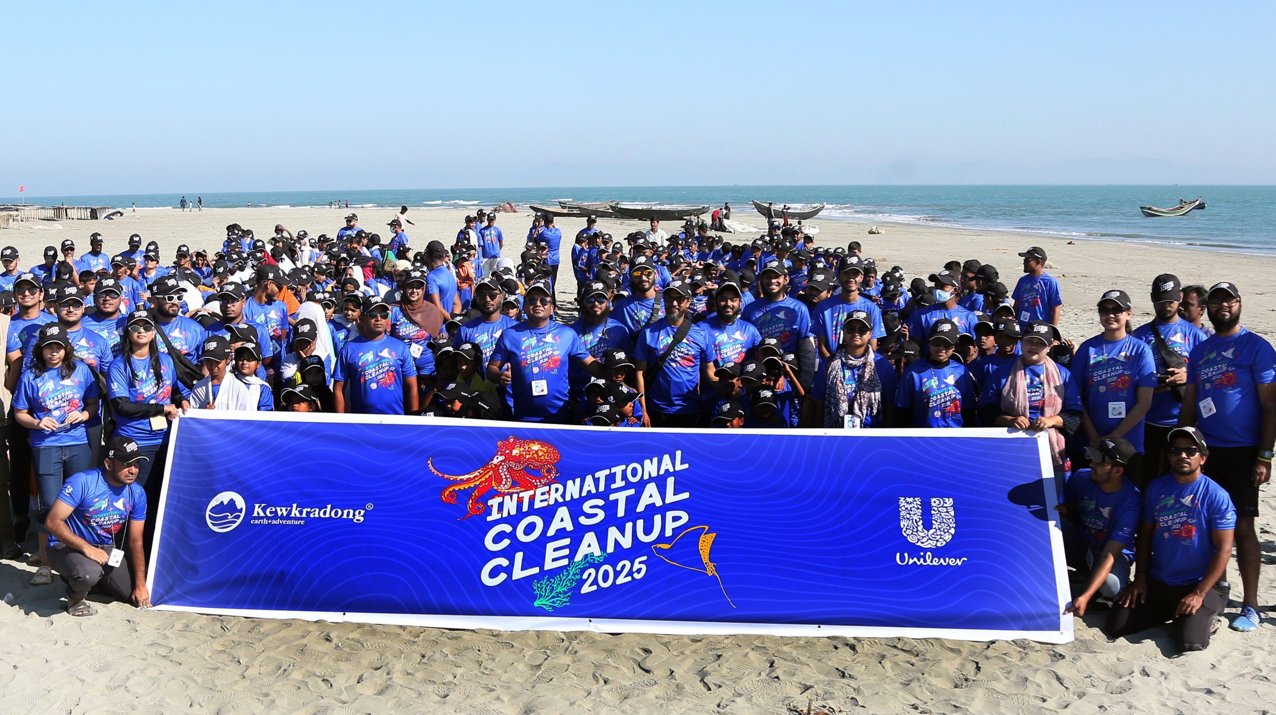 ইউনিলিভার বাংলাদেশ ও কেওক্রাডং বাংলাদেশ-এর উদ্যোগে সেন্ট মার্টিন্স দ্বীপে ইন্টারন্যাশনাল কোস্টাল ক্লিনআপ’২৫ অনুষ্ঠিত
