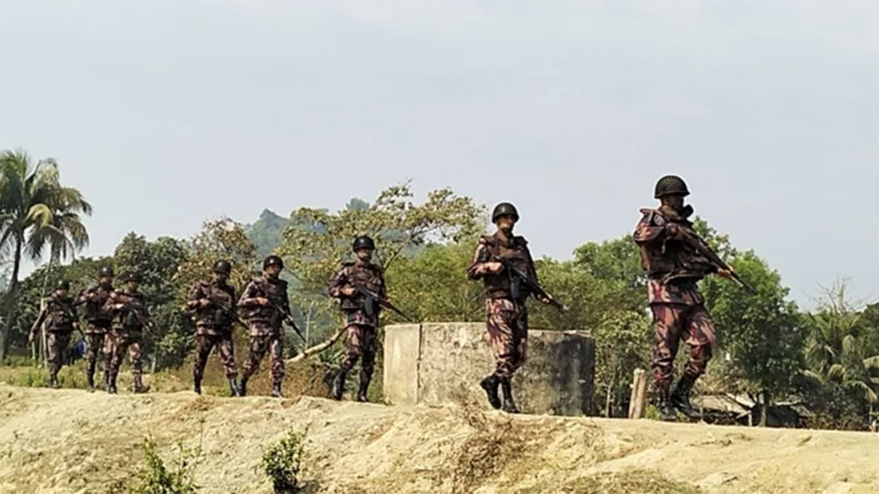 বেআইনি অনুপ্রবেশে লালমনিরহাটে বিএসএফ সদস্যকে আটক