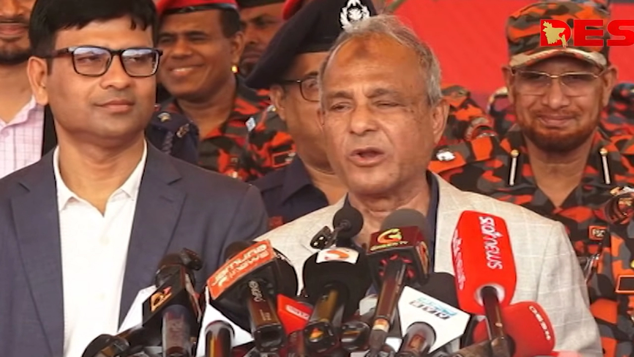 ‘লুট হওয়া অস্ত্র উদ্ধারে সরকারের কোন ধরনের ব্যর্থতা নেই – স্বরাষ্ট্র উপদেষ্টা