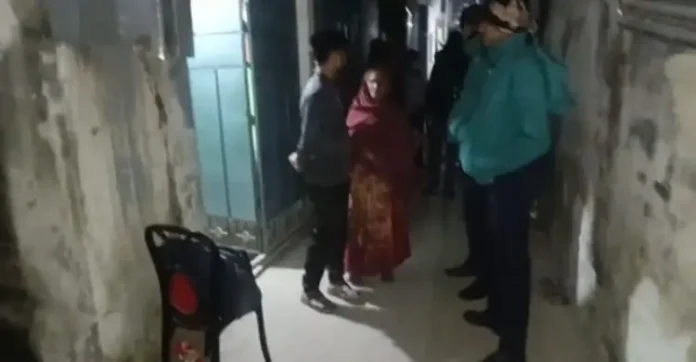 নগরীতে গৃহবধূ হত্যা, প্রায় ৭ লাখ টাকাসহ হাওয়া ছেলে