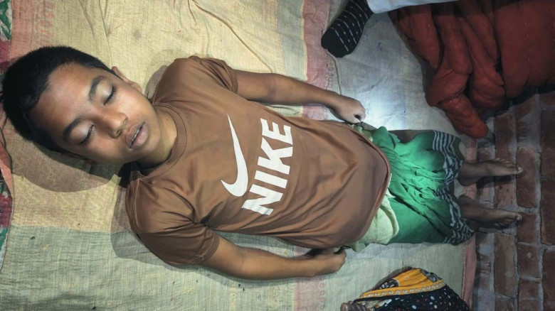 ব্যাডমিন্টন কিনে না দেয়ায় বাবা-মায়ের ওপর অভিমান করে মাদ্রসা ছাত্রের আত্নহত্যা