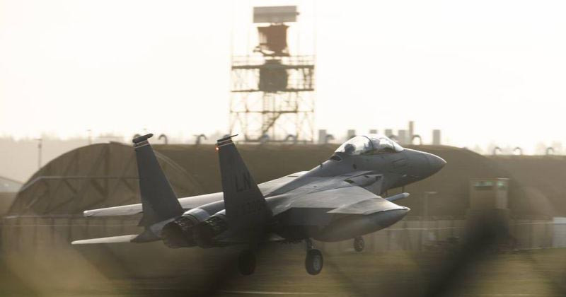 ইরানে হামলার জন্য যুদ্ধবিমান ও ক্ষেপণাস্ত্রই যুক্তরাষ্ট্রের একমাত্র ভরসা