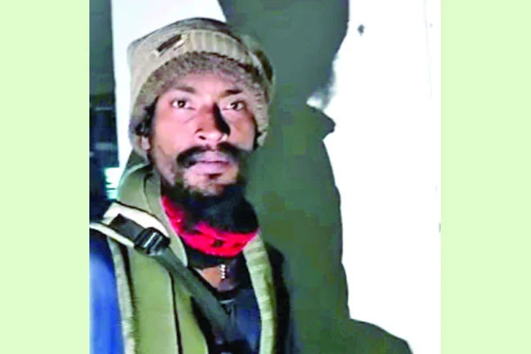 সাভারে চাঞ্চল্যকর ৬ খুনের খুনি ভবঘুরে ছদ্মবেশী কিলার সম্রাট আটক