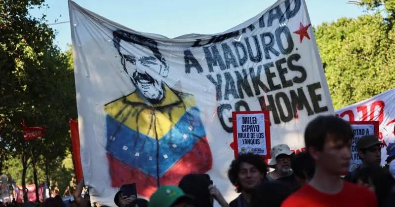 প্রেসিডেন্ট মাদুরোকে গ্রেফতারের প্রতিবাদে দেশে দেশে বিক্ষোভ অব্যাহত