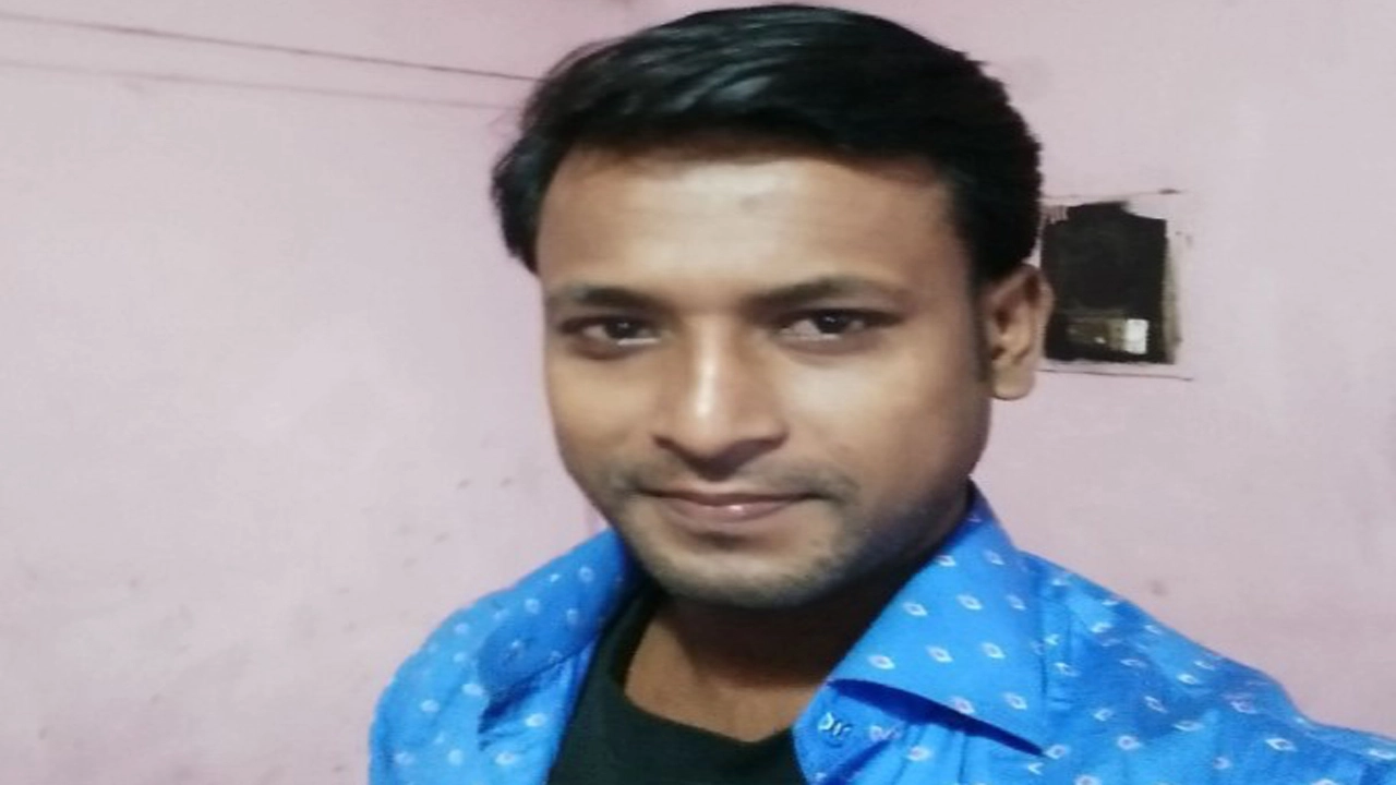 যশোরে ম্যানেজারের বিরুদ্ধে কারখানা মালিকের মামলা