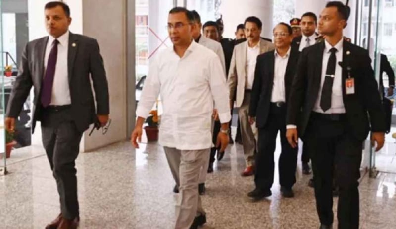 রোজায় নির্দিষ্ট সময়ে সচিবালয়ে প্রধানমন্ত্রী, অভিভূত কর্মকর্তা-কর্মচারীরা