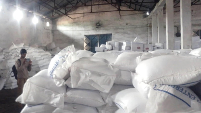 বেনাপোল পোর্টে ঘোষণা বহির্ভূত ১৭ টন পাট বীজ জব্দ