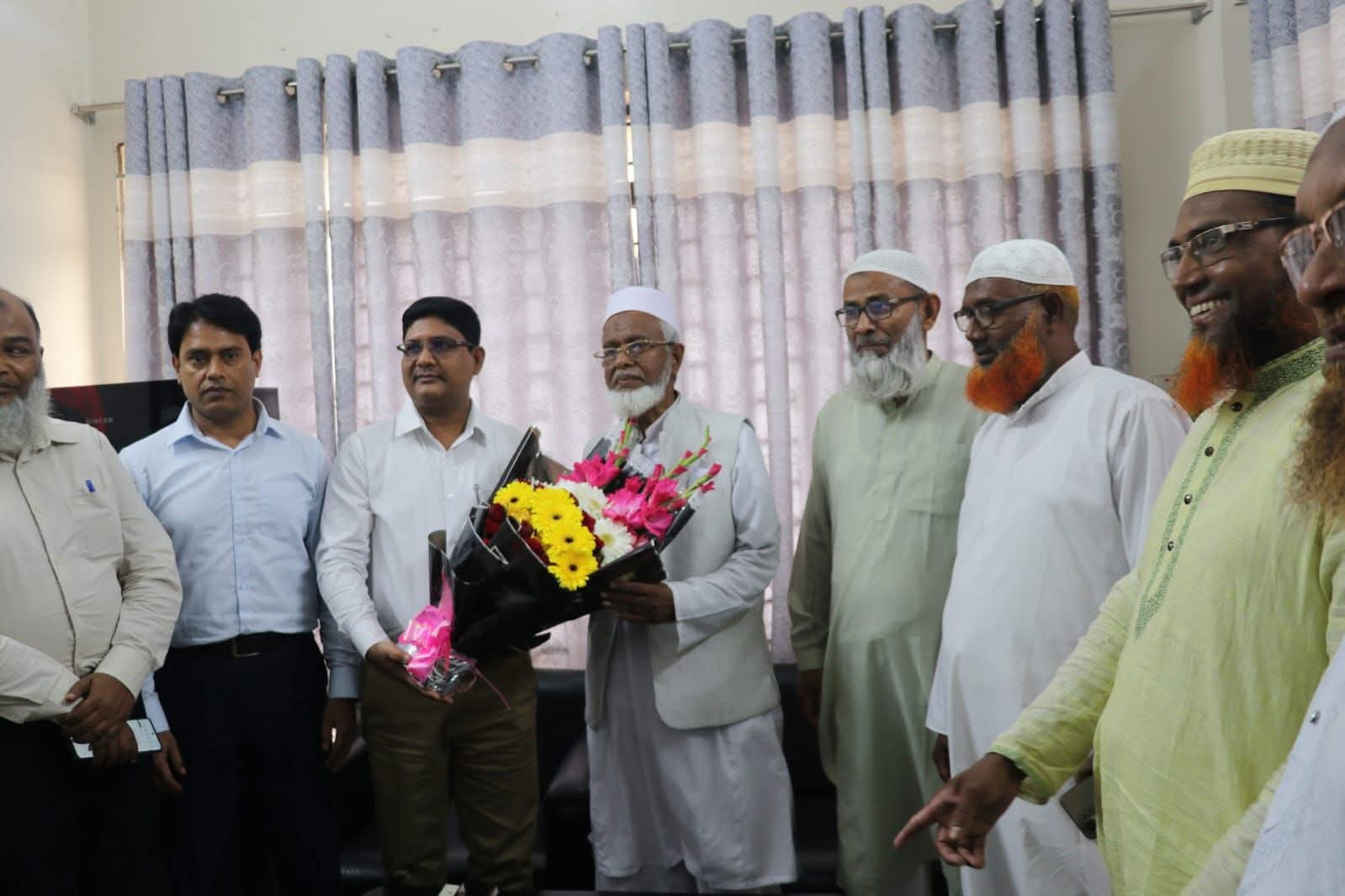 দুর্নীতিমুক্ত আধুনিক বন্দর গড়ার অঙ্গীকার: এমপি আজিজুর রহমান