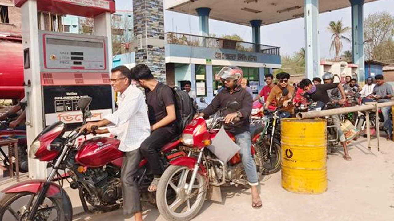 রাত থেকে জ্বালানি তেলে রেশনিং সীমা থাকছে না : সড়ক পরিবহনমন্ত্রী