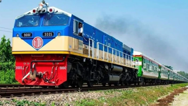 ফিরতি ঈদযাত্রার ২৪ মার্চের অগ্রিম ট্রেনের টিকিট আজ থেকে মিলছে