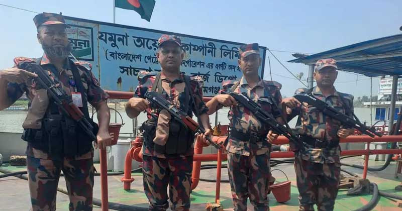 শৃঙ্খলা রক্ষায় তেলের ডিপোতে এবার বিজিবি মোতায়েন