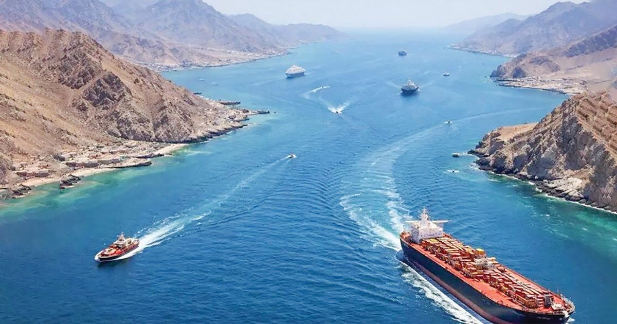 হরমুজ খোলায় তেলের দাম কমলো