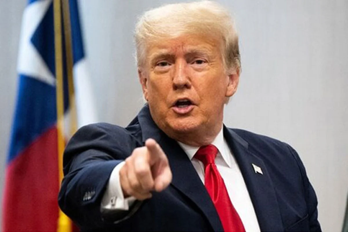 হরমুজে মাইন বসানোর নৌযান দেখলেই গুলির নির্দেশ দিল ট্রাম্প