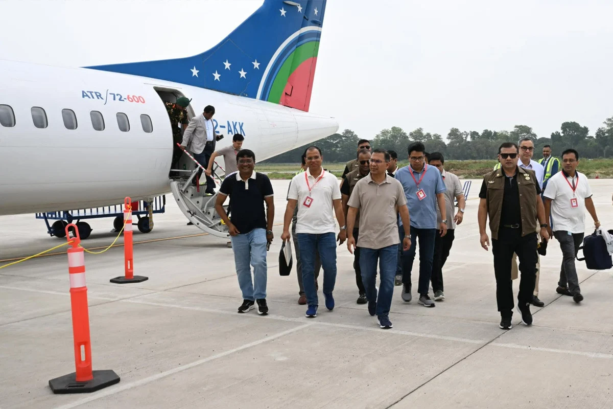 প্রধানমন্ত্রী যশোর পৌঁছেছেন