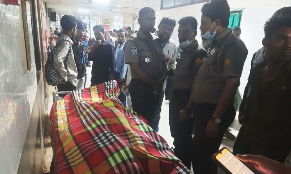 নিউ মার্কেট এলাকায় দুর্বৃত্তের গুলিতে এক ব্যক্তি নিহত হলেন