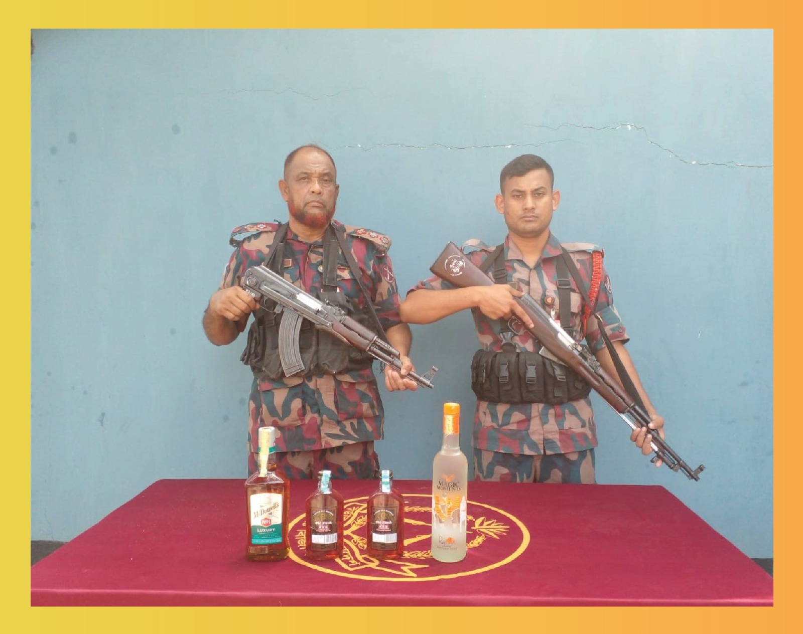 সীমান্তে মালিকবিহীন মাদক এবং অবৈধ চোরাচালানী মালামাল আটক বিজিবির