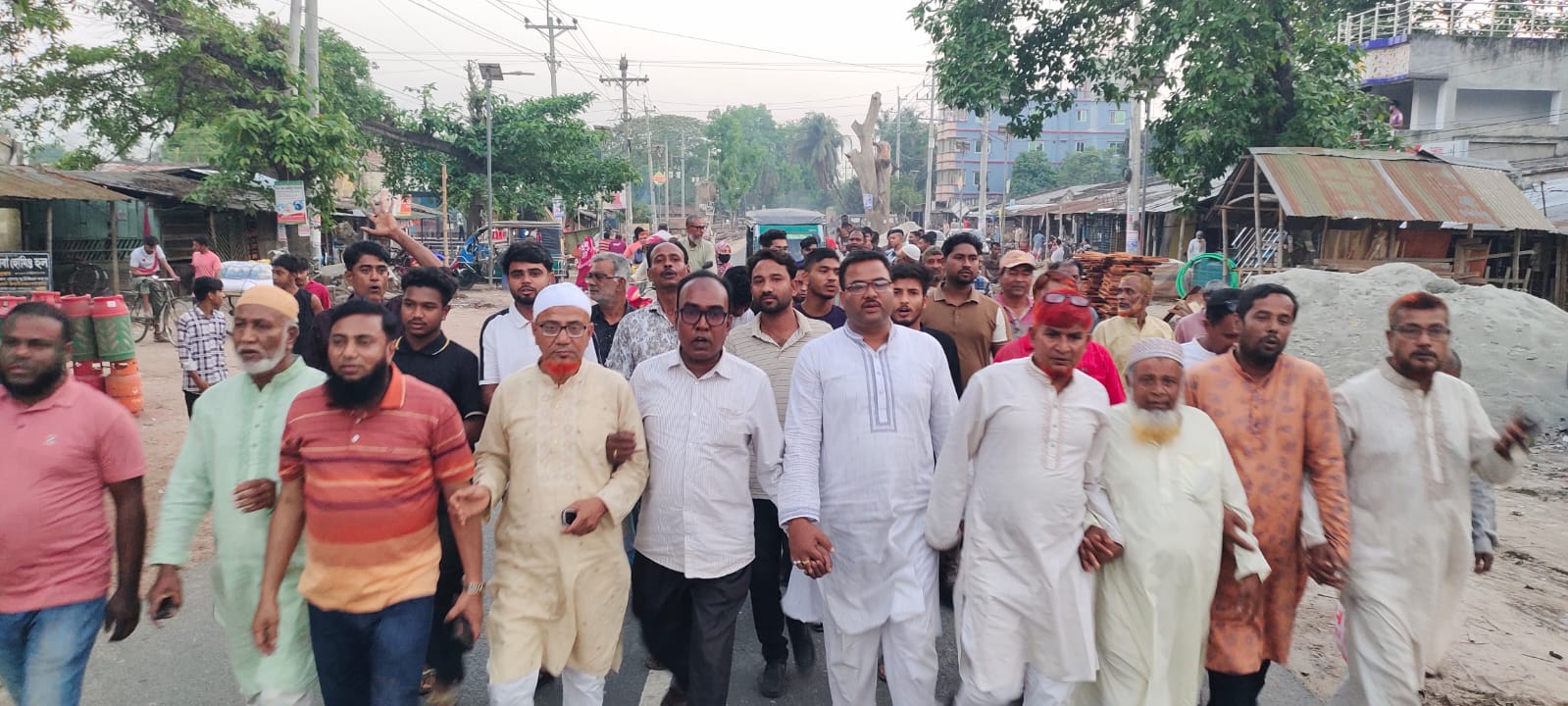 উলাশীতে জিয়ার খাল পুনঃখনন প্রকল্প ঘিরে মন্ত্রী অনিন্দ্য ইসলাম অমিতের পরিদর্শন কল্পে বিএনপির স্বাগত মিছিল