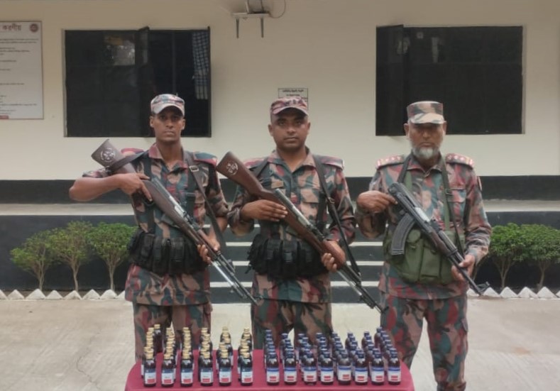 যশোর সীমান্ত থেকে মাদকদ্রব্য এবং চোরাচালানী মালামাল আটক বিজিবির।